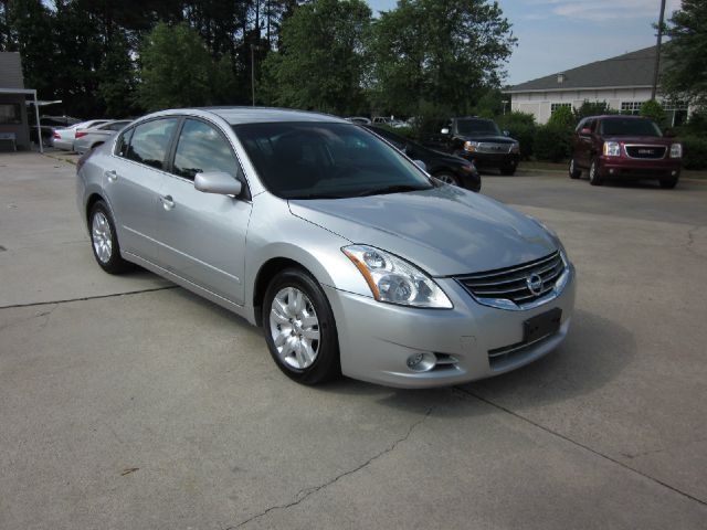 2011 Nissan Altima Pickupslt Quad Cab SWB 4WD 4x4 Truck