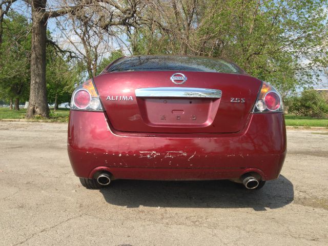 2011 Nissan Altima LS NICE