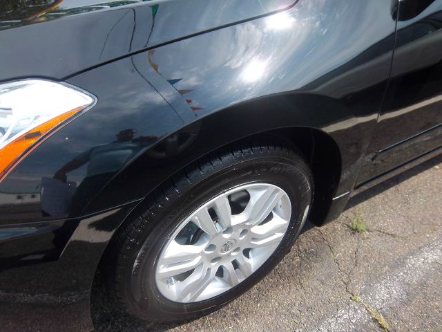 2011 Nissan Altima SLT Quad Cab 2WD