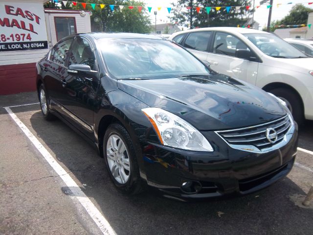 2011 Nissan Altima SLT Quad Cab 2WD