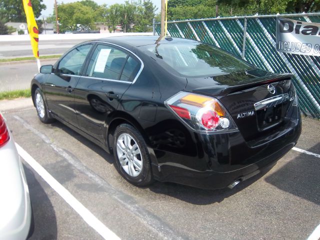 2011 Nissan Altima SLT Quad Cab 2WD