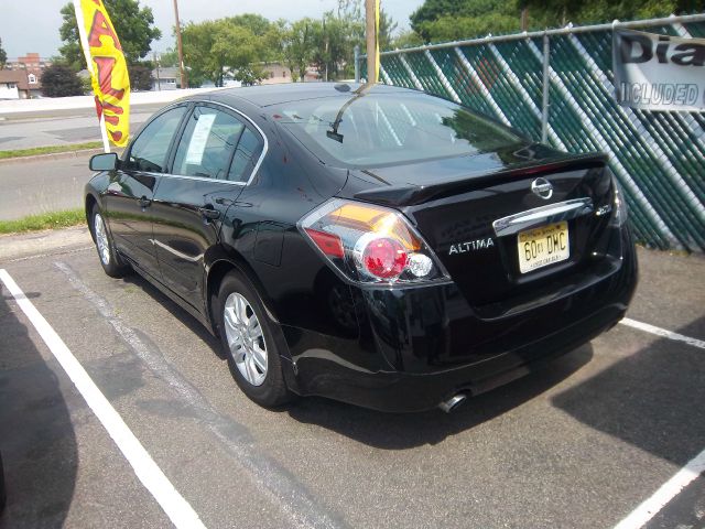 2011 Nissan Altima SLT Quad Cab 2WD