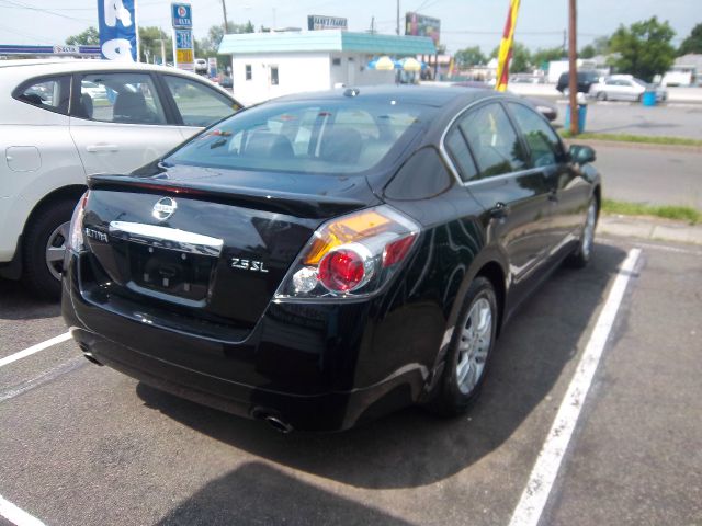 2011 Nissan Altima SLT Quad Cab 2WD