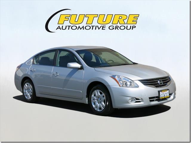 2011 Nissan Altima FWD 4dr