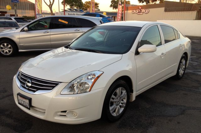 2011 Nissan Altima Pickupslt Quad Cab SWB 4WD 4x4 Truck