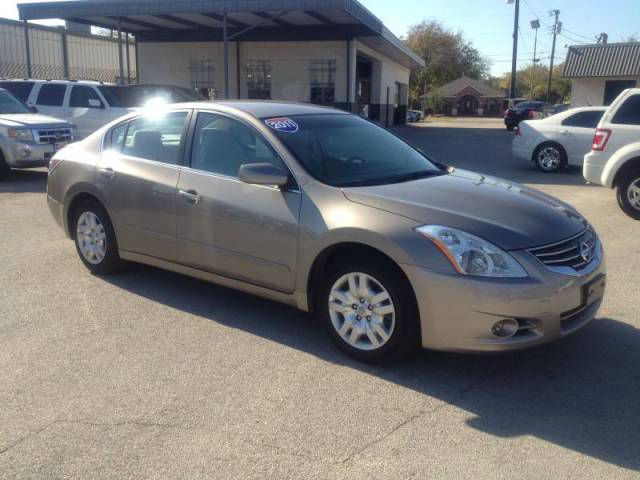 2011 Nissan Altima Pickupslt Quad Cab SWB 4WD 4x4 Truck