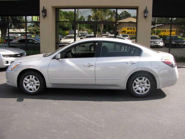 2012 Nissan Altima Pickupslt Quad Cab SWB 4WD 4x4 Truck