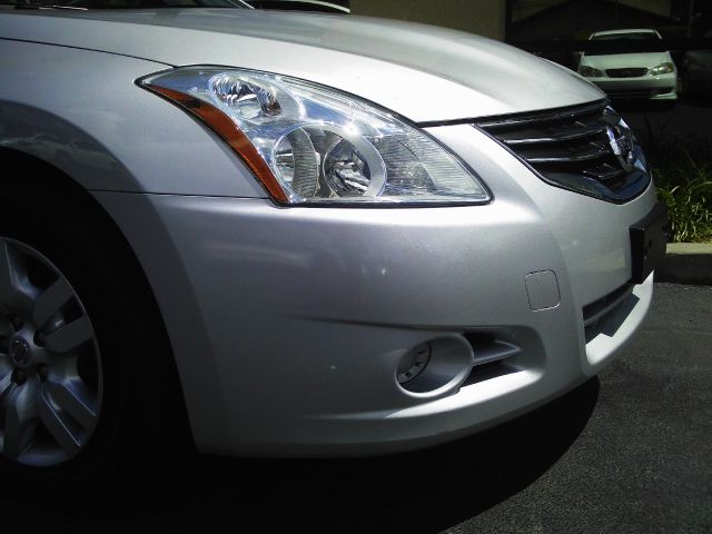 2012 Nissan Altima Pickupslt Quad Cab SWB 4WD 4x4 Truck