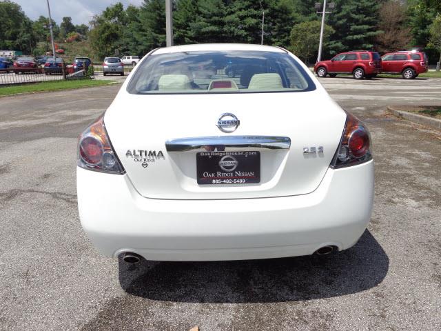 2012 Nissan Altima GS-R