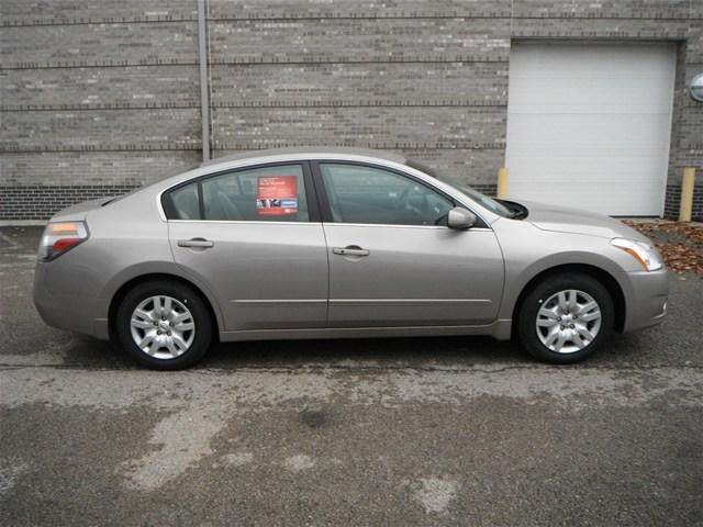 2012 Nissan Altima Pickupslt Quad Cab SWB 4WD 4x4 Truck