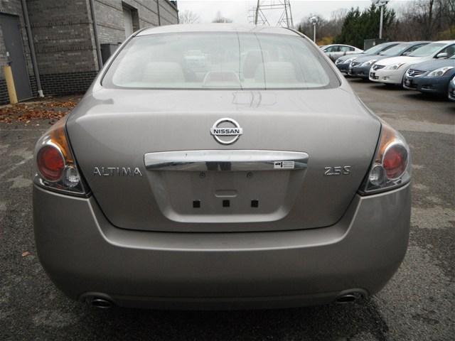 2012 Nissan Altima Pickupslt Quad Cab SWB 4WD 4x4 Truck