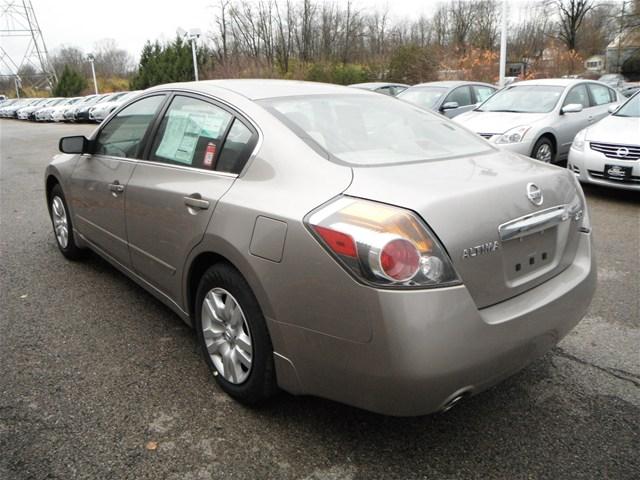 2012 Nissan Altima Pickupslt Quad Cab SWB 4WD 4x4 Truck