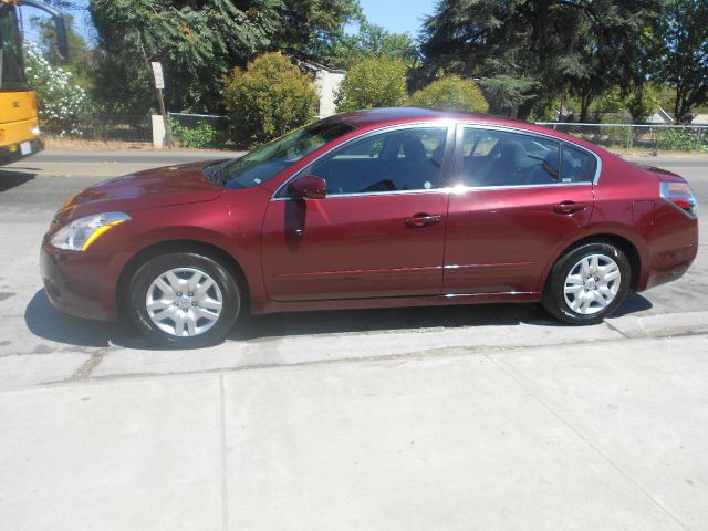 2012 Nissan Altima Pickupslt Quad Cab SWB 4WD 4x4 Truck