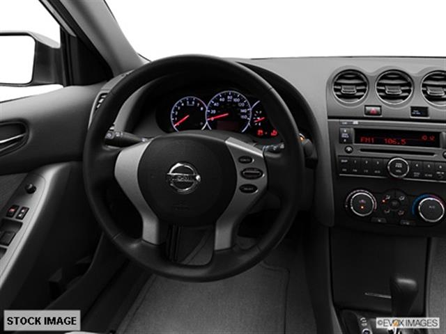 2012 Nissan Altima 4WD Crew Cab 140.5 Laramie