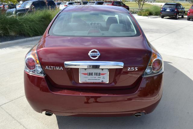 2012 Nissan Altima SLT Pickup 2D 6 1/4 Ft