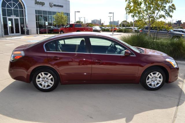 2012 Nissan Altima SLT Pickup 2D 6 1/4 Ft