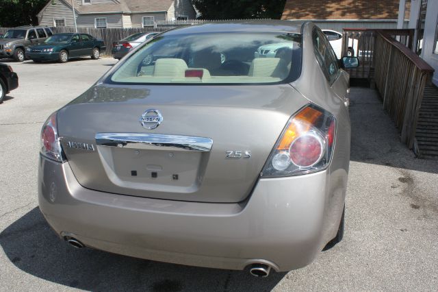 2012 Nissan Altima Pickupslt Quad Cab SWB 4WD 4x4 Truck