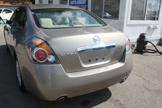 2012 Nissan Altima Pickupslt Quad Cab SWB 4WD 4x4 Truck