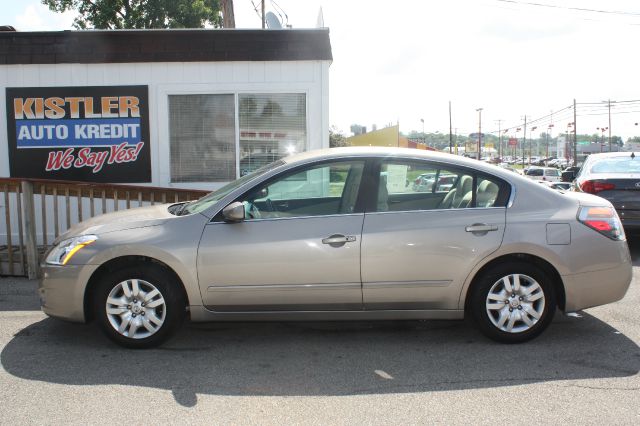 2012 Nissan Altima Pickupslt Quad Cab SWB 4WD 4x4 Truck