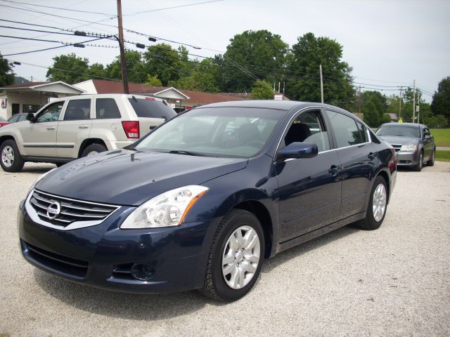 2012 Nissan Altima Pickupslt Quad Cab SWB 4WD 4x4 Truck