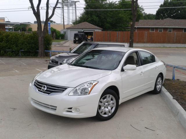 2012 Nissan Altima Pickupslt Quad Cab SWB 4WD 4x4 Truck