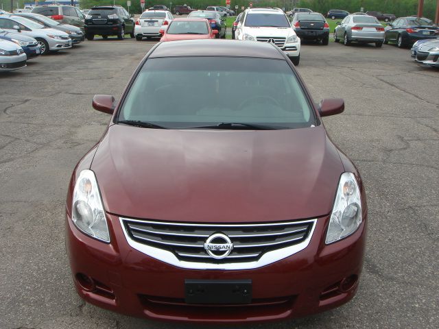 2012 Nissan Altima LS NICE