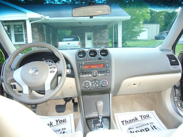 2012 Nissan Altima Pickupslt Quad Cab SWB 4WD 4x4 Truck