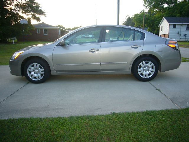 2012 Nissan Altima Pickupslt Quad Cab SWB 4WD 4x4 Truck