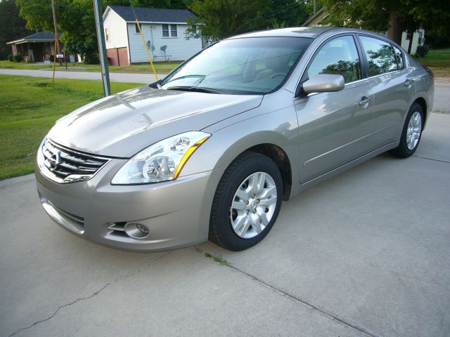 2012 Nissan Altima Pickupslt Quad Cab SWB 4WD 4x4 Truck