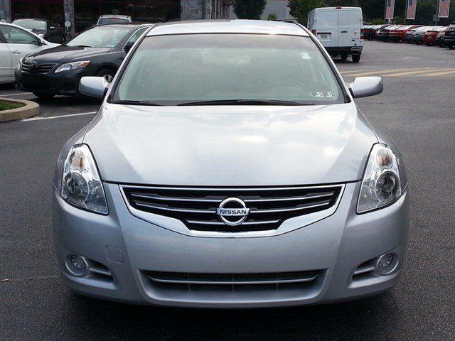 2012 Nissan Altima ST Pickup 4D 5 1/2 Ft