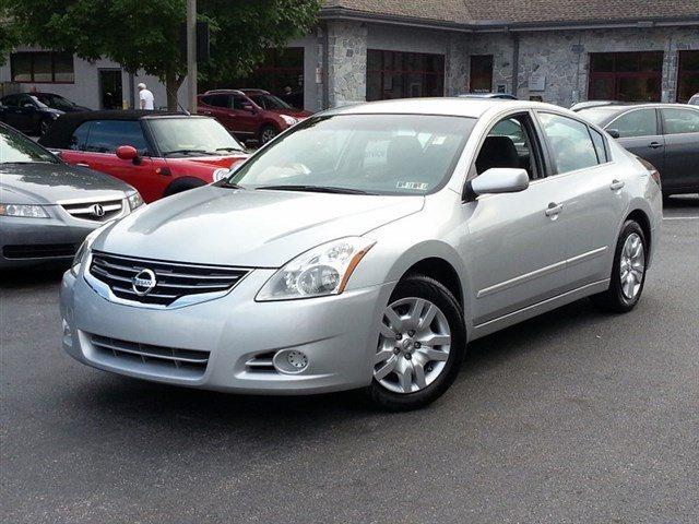 2012 Nissan Altima ST Pickup 4D 5 1/2 Ft