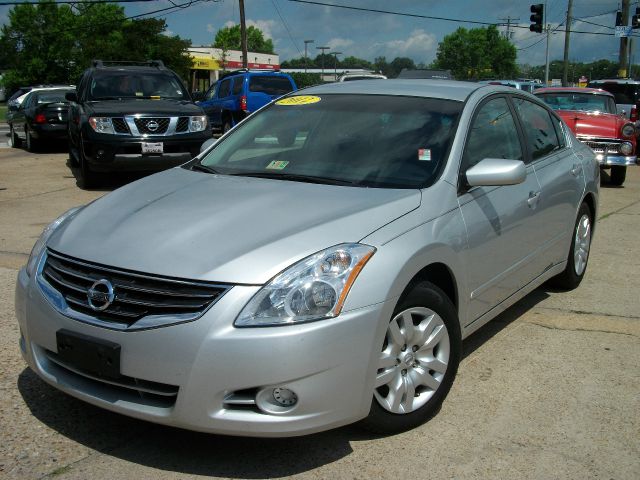 2012 Nissan Altima Pickupslt Quad Cab SWB 4WD 4x4 Truck