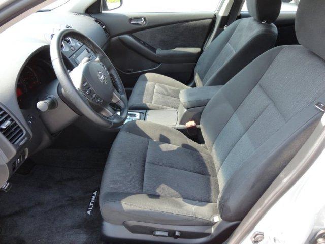 2012 Nissan Altima Quad-short-slt-6.7l Diesel-4wd-cd Player