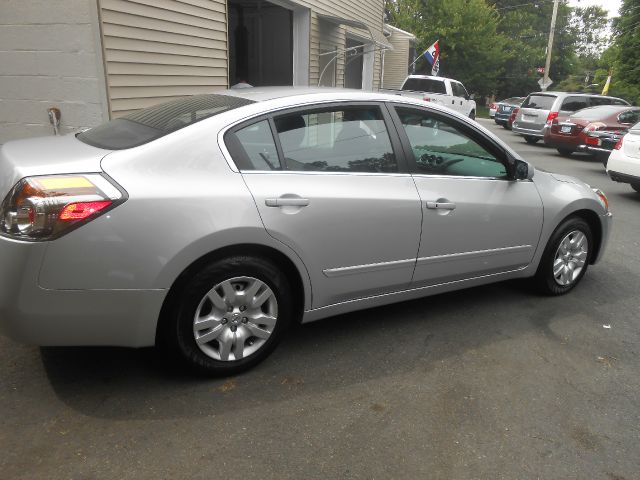 2012 Nissan Altima Pickupslt Quad Cab SWB 4WD 4x4 Truck