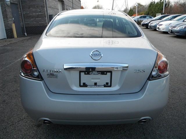 2012 Nissan Altima Pickupslt Quad Cab SWB 4WD 4x4 Truck