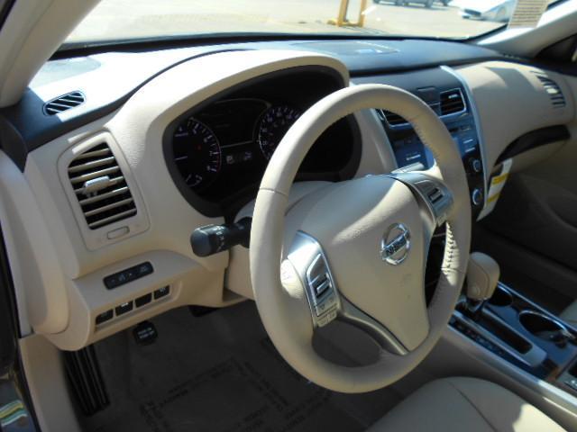 2013 Nissan Altima SLT Quad Cab 2WD