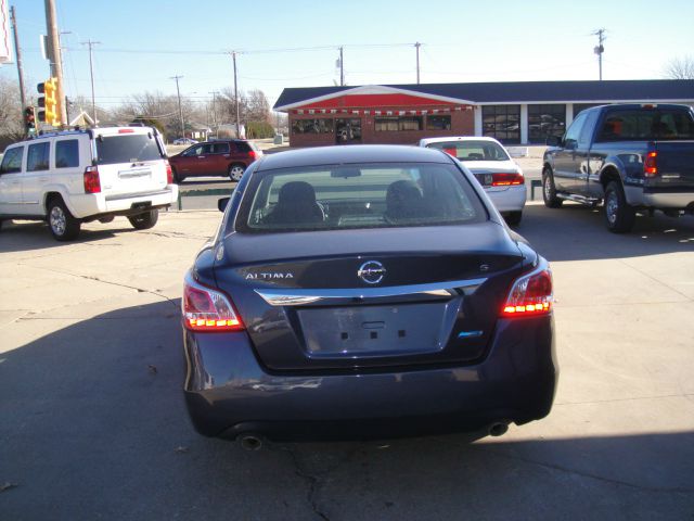 2013 Nissan Altima Pickupslt Quad Cab SWB 4WD 4x4 Truck