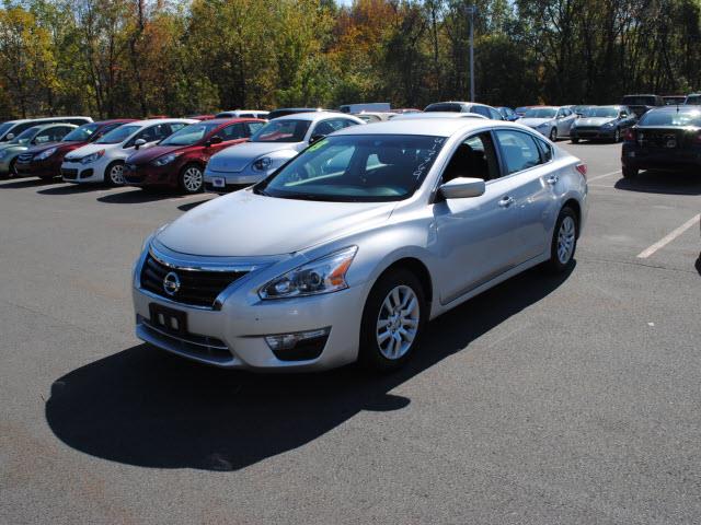 2013 Nissan Altima Pickupslt Quad Cab SWB 4WD 4x4 Truck