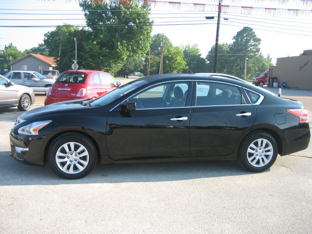 2013 Nissan Altima Pickupslt Quad Cab SWB 4WD 4x4 Truck