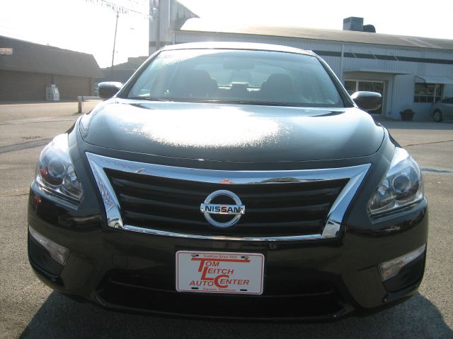 2013 Nissan Altima Pickupslt Quad Cab SWB 4WD 4x4 Truck