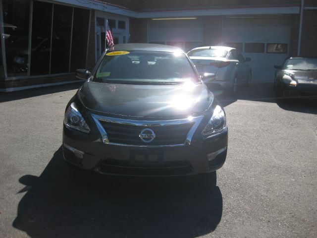 2013 Nissan Altima Pickupslt Quad Cab SWB 4WD 4x4 Truck