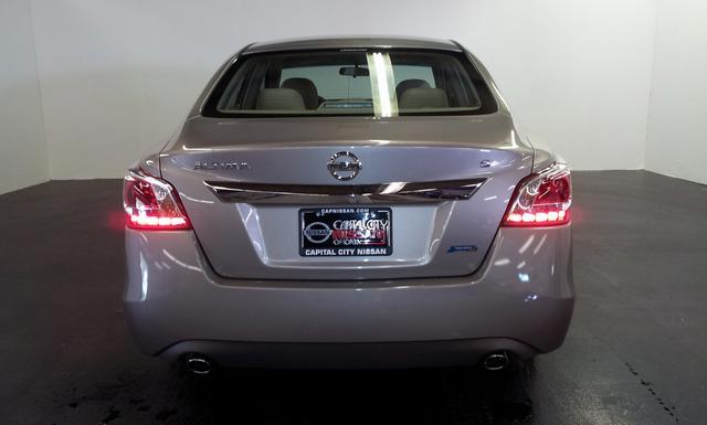 2013 Nissan Altima Pickupslt Quad Cab SWB 4WD 4x4 Truck