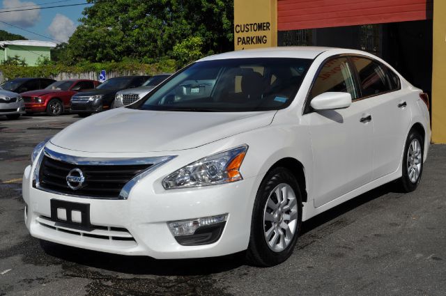 2013 Nissan Altima 2dr Cpe Performance Manual