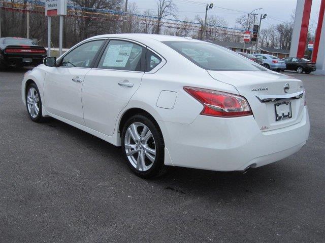 2013 Nissan Altima Regular Cab 4-wheel Drive Work Truck