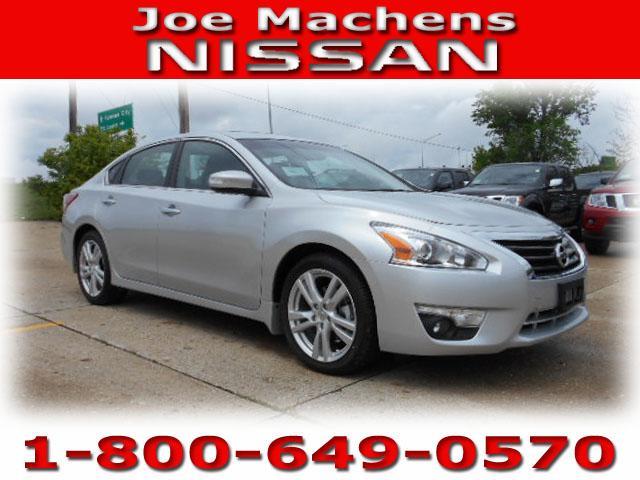 2013 Nissan Altima ST Pickup 4D 5 1/2 Ft