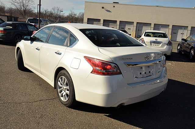 2013 Nissan Altima 2+2 Launch Edition