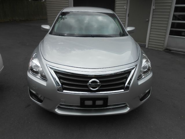 2013 Nissan Altima Pickupslt Quad Cab SWB 4WD 4x4 Truck