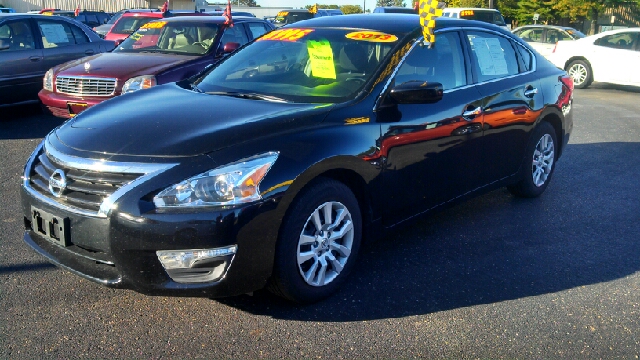 2013 Nissan Altima Pickupslt Quad Cab SWB 4WD 4x4 Truck