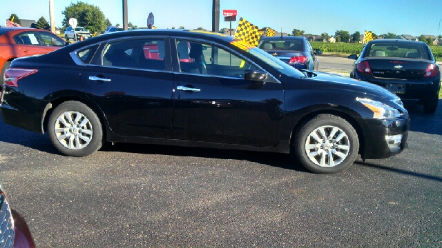 2013 Nissan Altima Pickupslt Quad Cab SWB 4WD 4x4 Truck