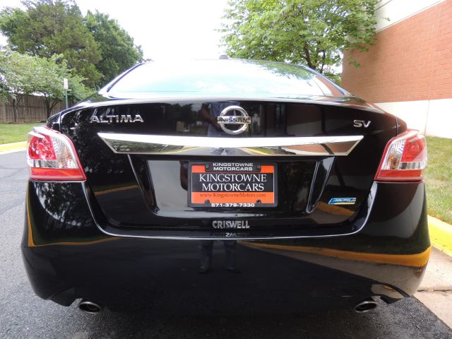 2013 Nissan Altima Crew-short-slt-classic-6.6l Diesel-4wd-1 Owner